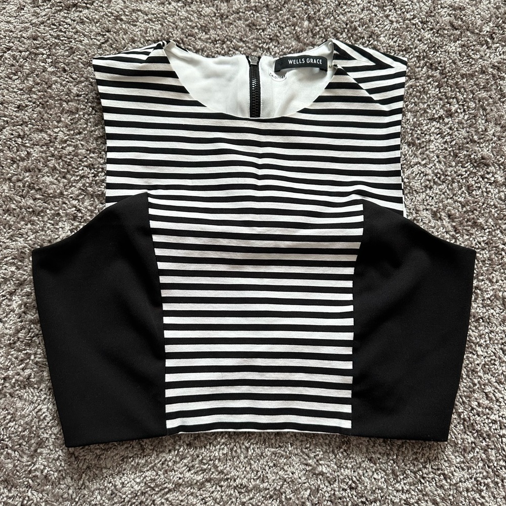 Wells Grace Zip Up Crop Top
